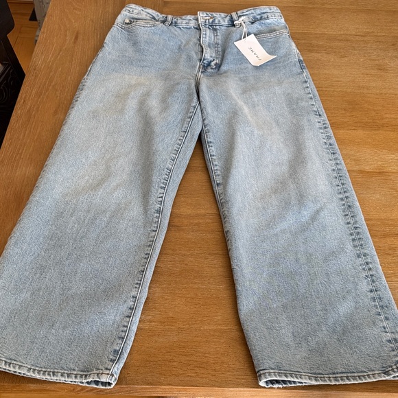 Frame Denim Denim - Frame jeans size 30. Color dolly. NWT